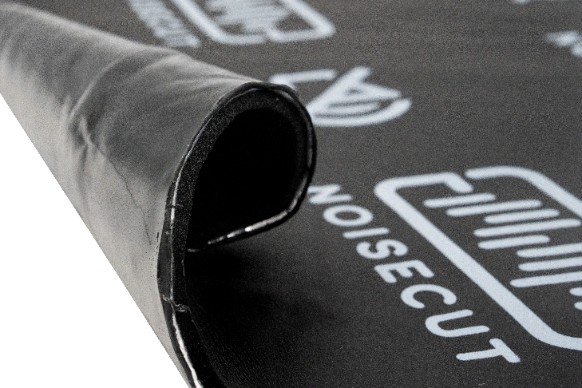 Zestaw wygłuszenia 0.62 m² – NOISECUT MultiLayer 3IN1 v2 500x500 5mm + NOISECUT RED V2 500x750mm 2mm
